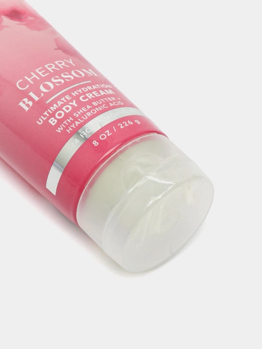 Namlantiruvchi va oziqlantiruvchi tana kremi Bath And Body Works