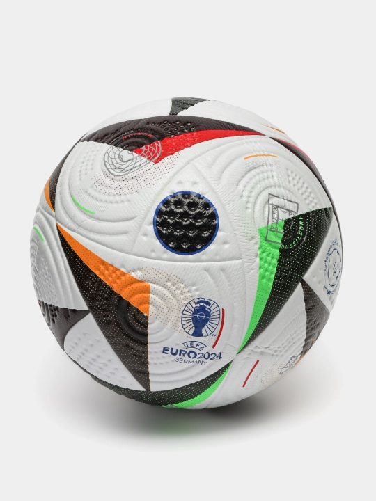 Futbol to'pi 5 Evropa chempionati 2024
