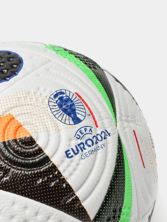 Futbol to'pi 5 Evropa chempionati 2024
