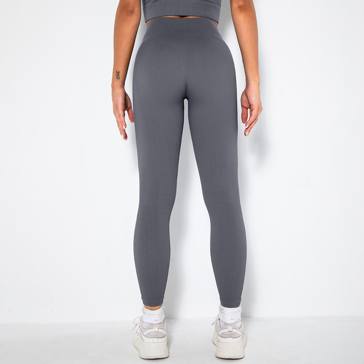 Sports leggings nvgtn - купить недорого