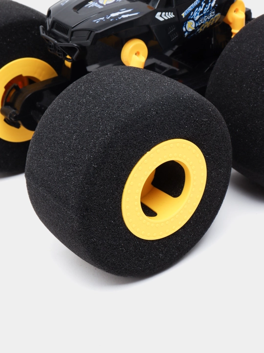 Radio boshqruv Stunt Truck 039