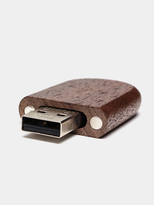 Bambukli sovg'a qutisidagi yog'och USB flesh-disk 8, 16, 32 GB, 2.0