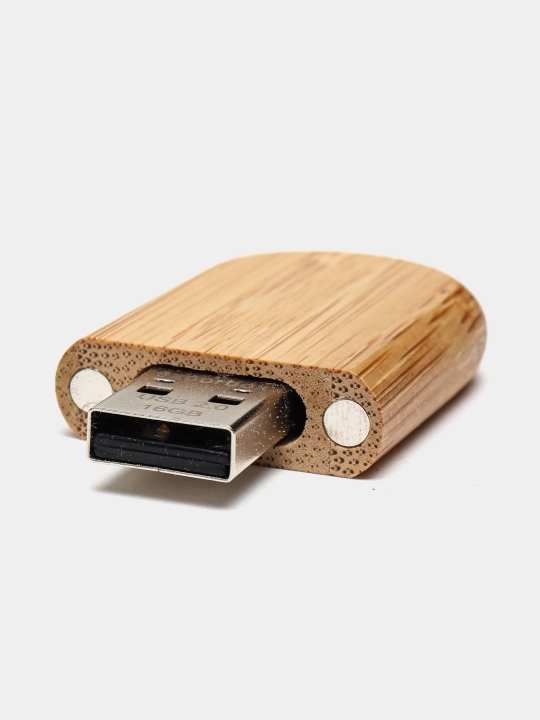 Bambukli sovg'a qutisidagi yog'och USB flesh-disk 8, 16, 32 GB, 2.0