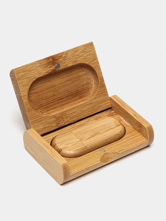 Bambukli sovg'a qutisidagi yog'och USB flesh-disk 8, 16, 32 GB, 2.0