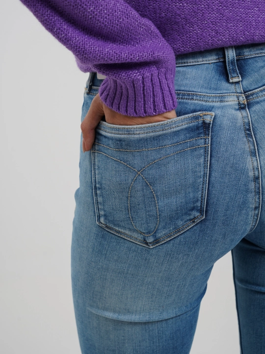 Ayollar jinsisi Calvin Klein J20J215401 1AA
