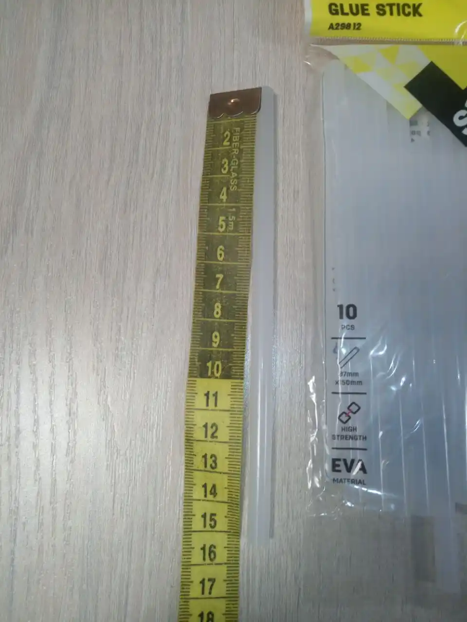 Клей для термопистолета Deli EA29812, 7 * 150 мм, 10 шт