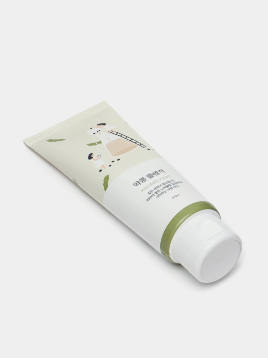 Питательная пенка против черных точек Round Lab Soybean Cleanser, 150 мл