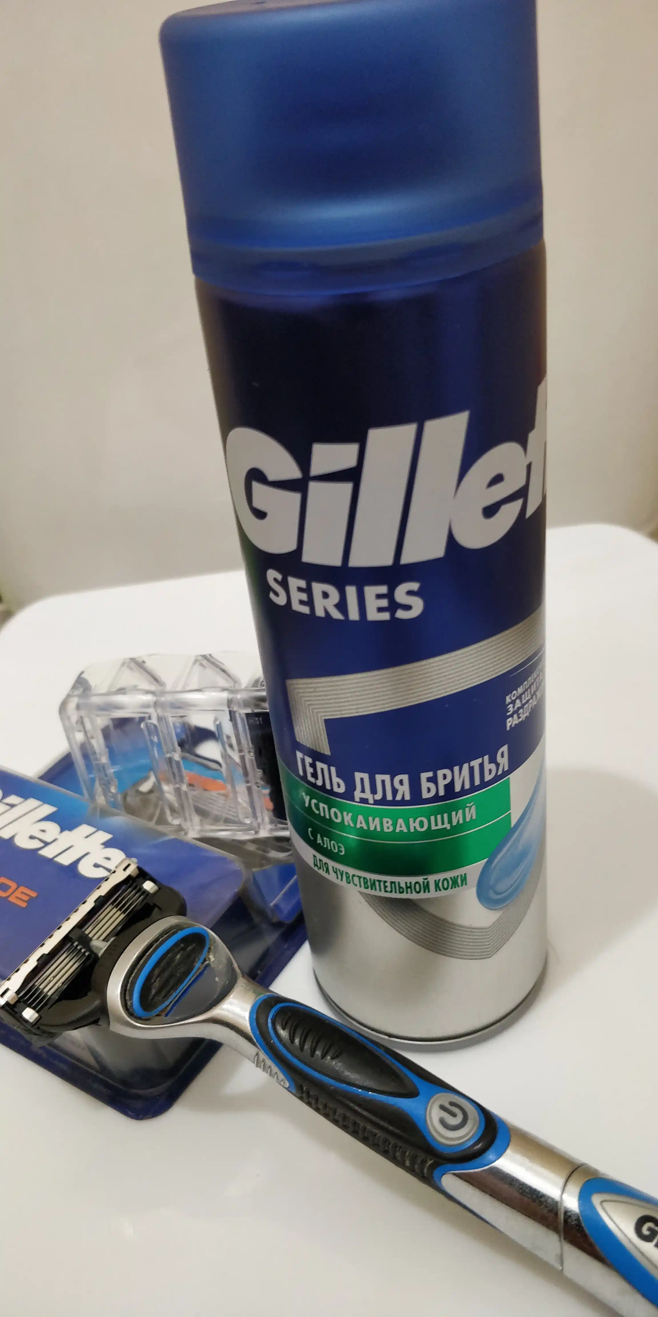 Гель для бритья Gillette Series Sensitive, успокаивающий, с алоэ, 200 мл