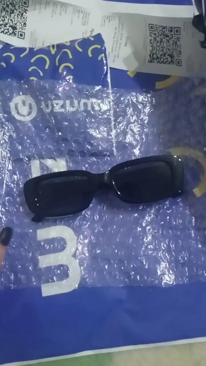 Ayollar va erkaklar ko'zoynaki quyoshdan saqlovchi