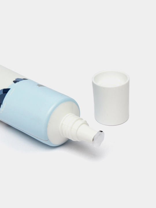 Ko'z atrofi uchun dengiz suvli namlantiruvchi krem Round Lab 1025 Dokdo Eye Cream, 30 ml