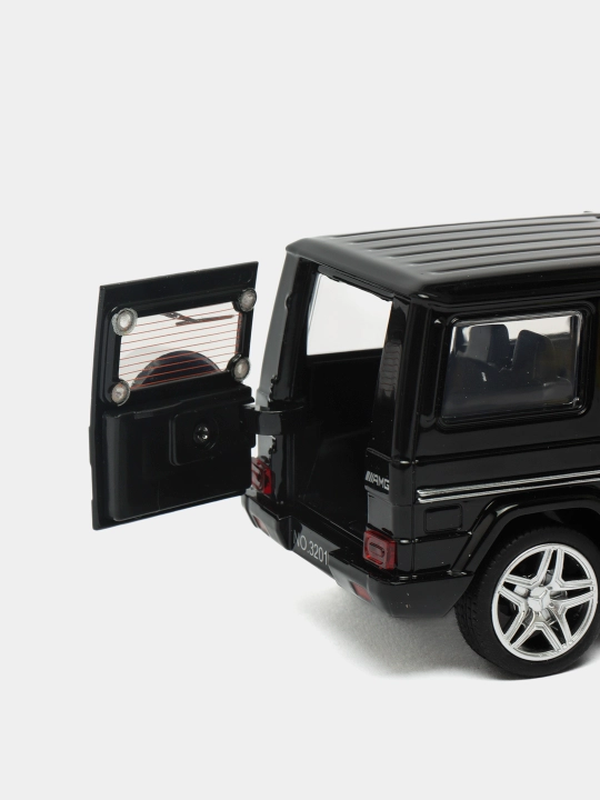 Metall mashina Mercedes-Benz G65 1:32