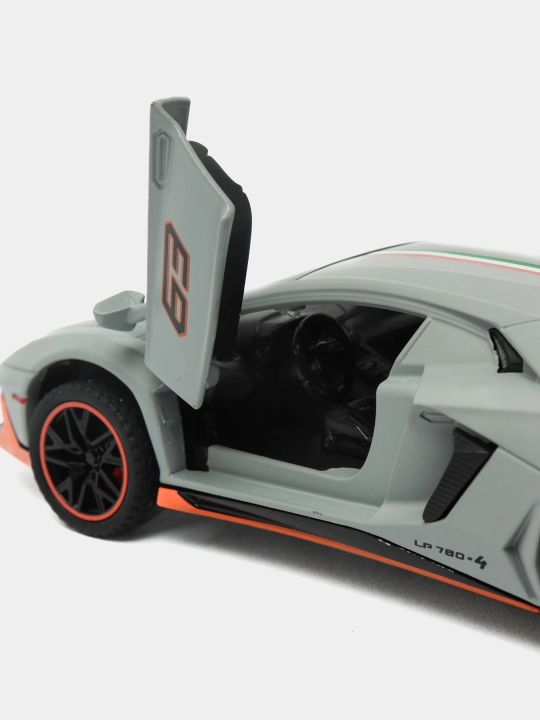 Metall mashina Lamborghini LP780 1:32