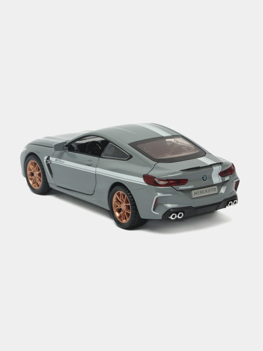 Metall mashina BMW M8 Thunder M, 1:32