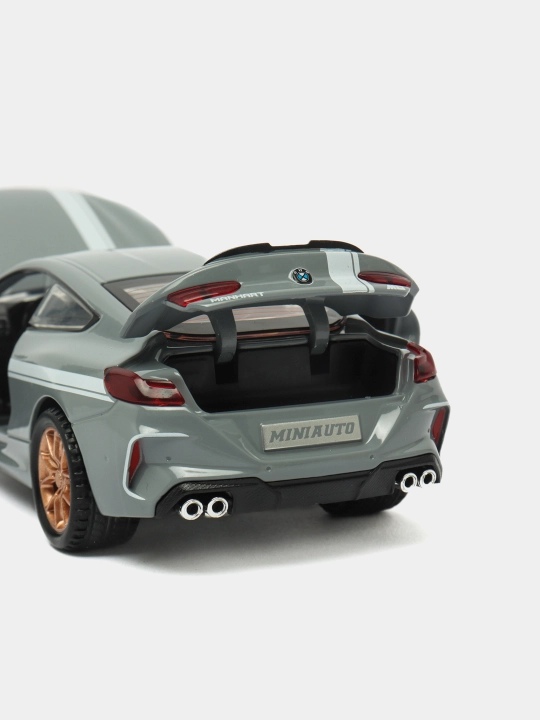 Metall mashina BMW M8 Thunder M, 1:32