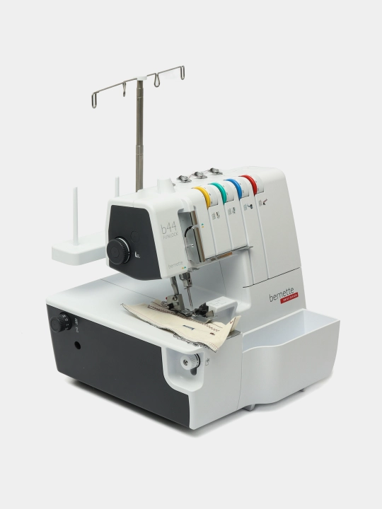 Оверлок Bernette Funlock b44