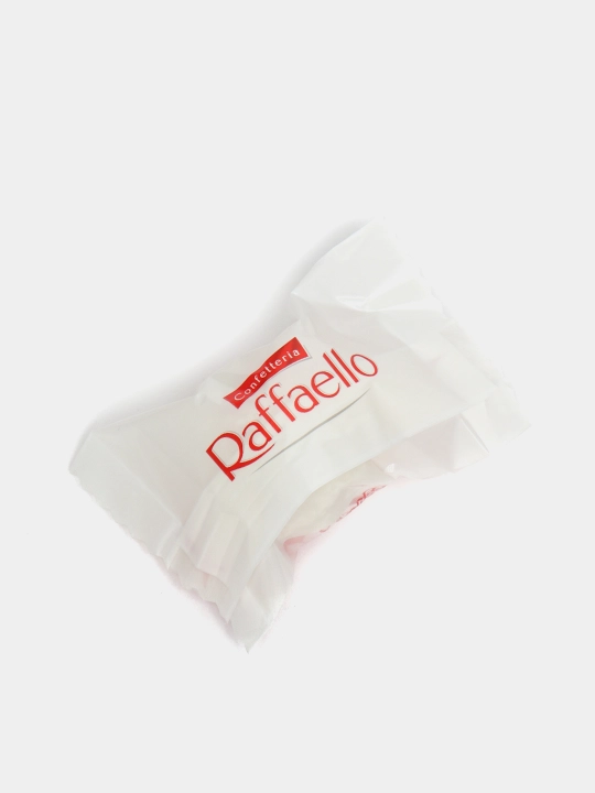 Конфеты Raffaello, с миндальным орехом, 100 г