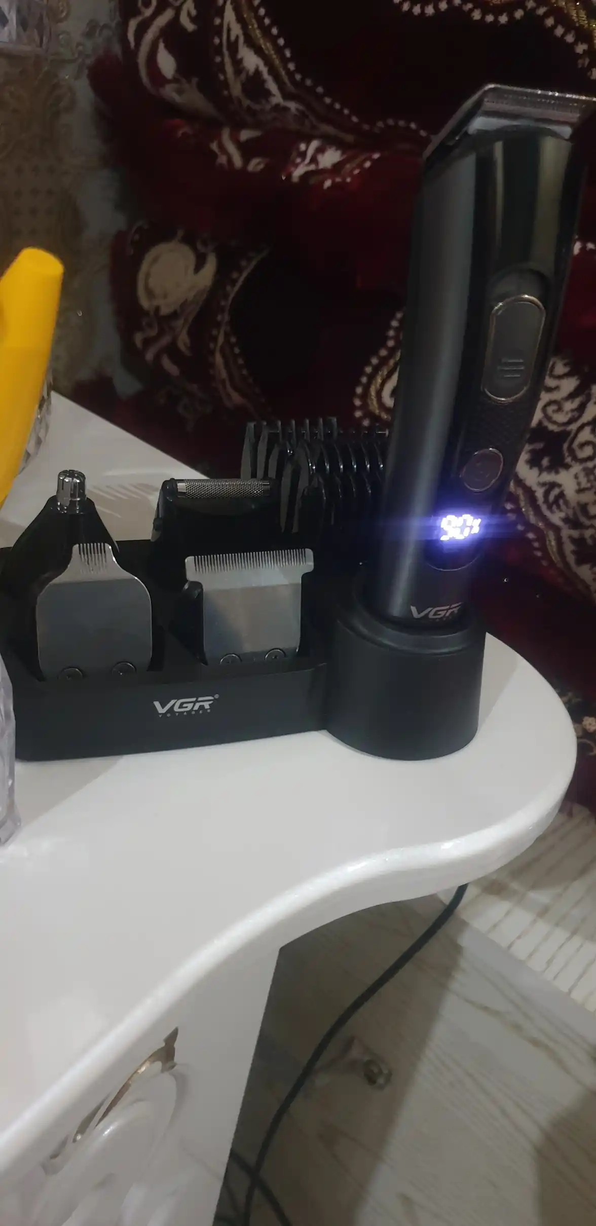Soch olish mashinkasi VGR V-175 5 in 1, soqol, burun va quloq uchun trimmer