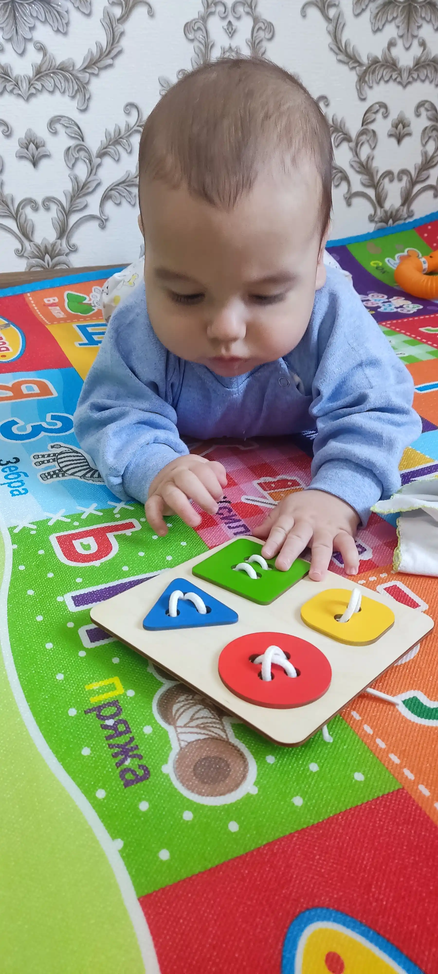 Деревянная игрушка шнуровка, Пуговички, для детей и малышей