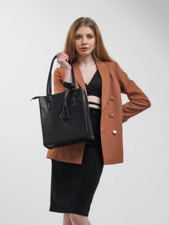 Sumka ayollar uchun tote eko teridan uzun tutqichli va kistali 28×32×13 sm