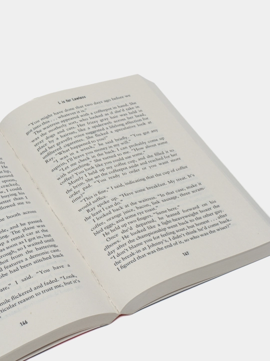 L Is For Lawless, Sue Grafton