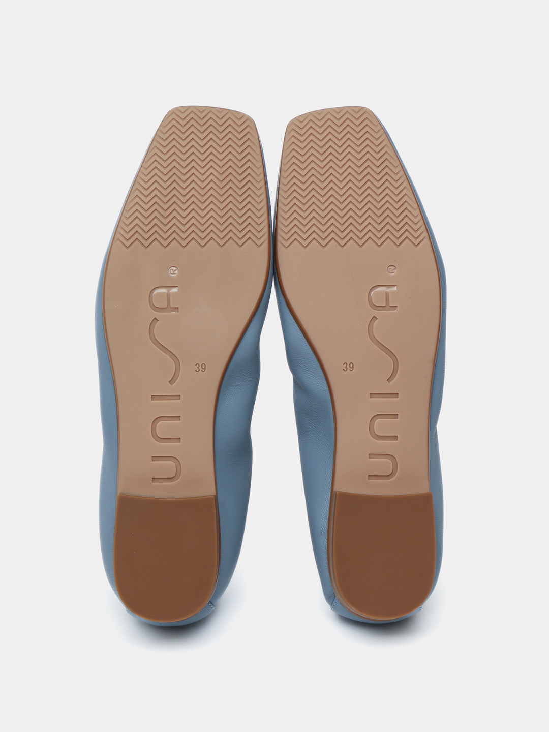 Qoshiqchi bilan külotlu jinsiy aloqada jojalar