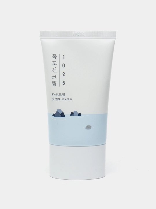 Легкий СПФ для проблемной и чувствительной кожи Round Lab 1025 Dokdo Sun Cream, 50 мл - 