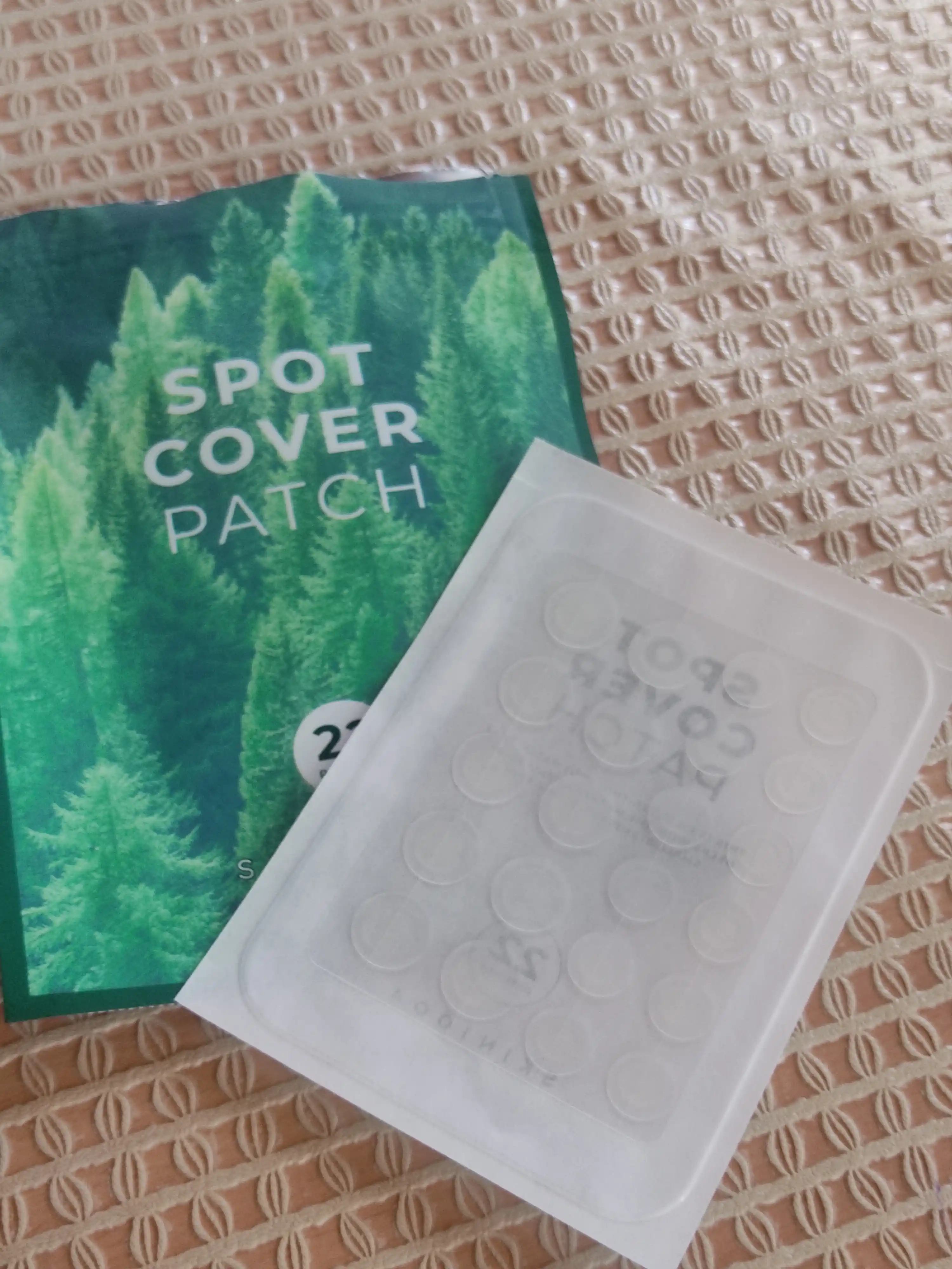Тонкие патчи против прыщей SKIN1004 Spot Cover Patch Tea-Trica, 22 шт