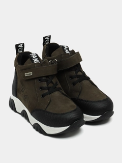 Зелёный хаки