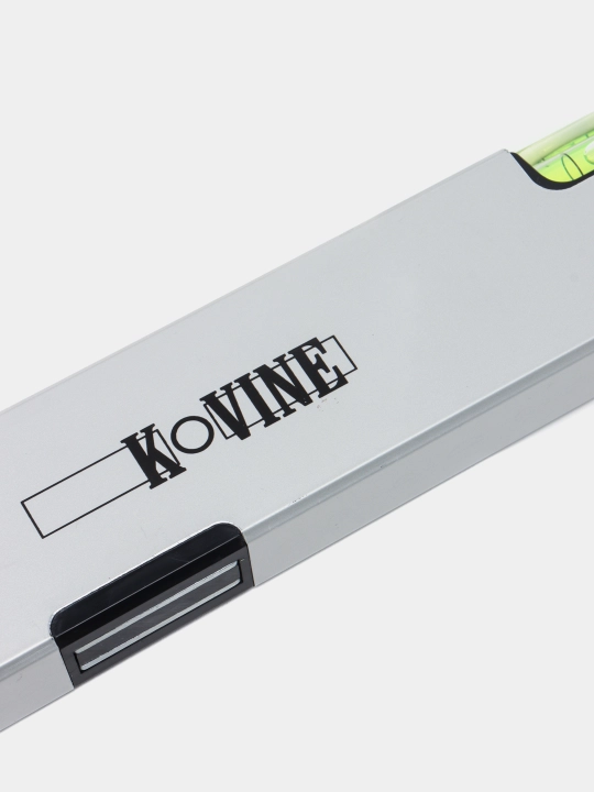 Алюминиевый уровень Kovine Late2m, с магнитами, 50 см