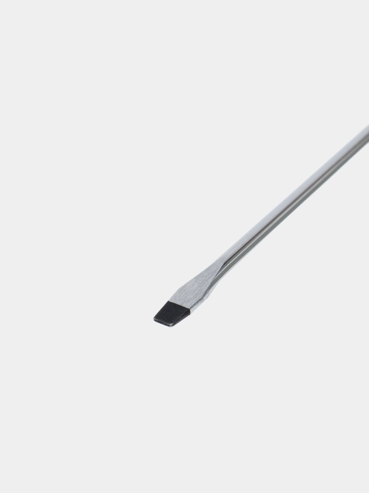 Otvertka tirqishli UNIOR, 0,5 * 3, tutqichi tBI - 605tbi