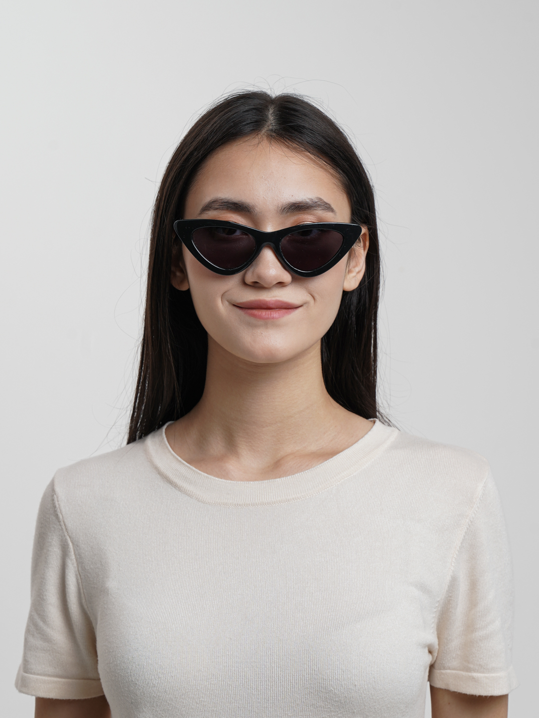 U qoshnisini beadablik bilan sikdi. Onlayn jinsiy aloqada bolgan qoramagiz va qora tanli erkaklar