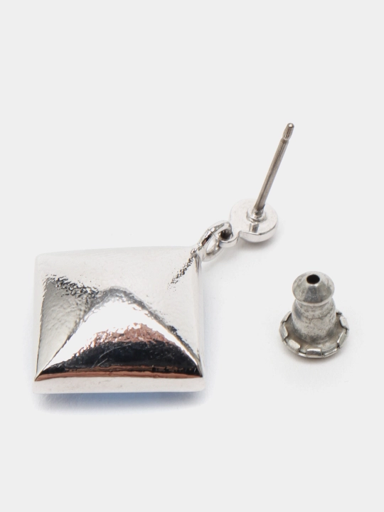 Ayollar ziraklari Beata, kristallari bilan, rang Rhodium
