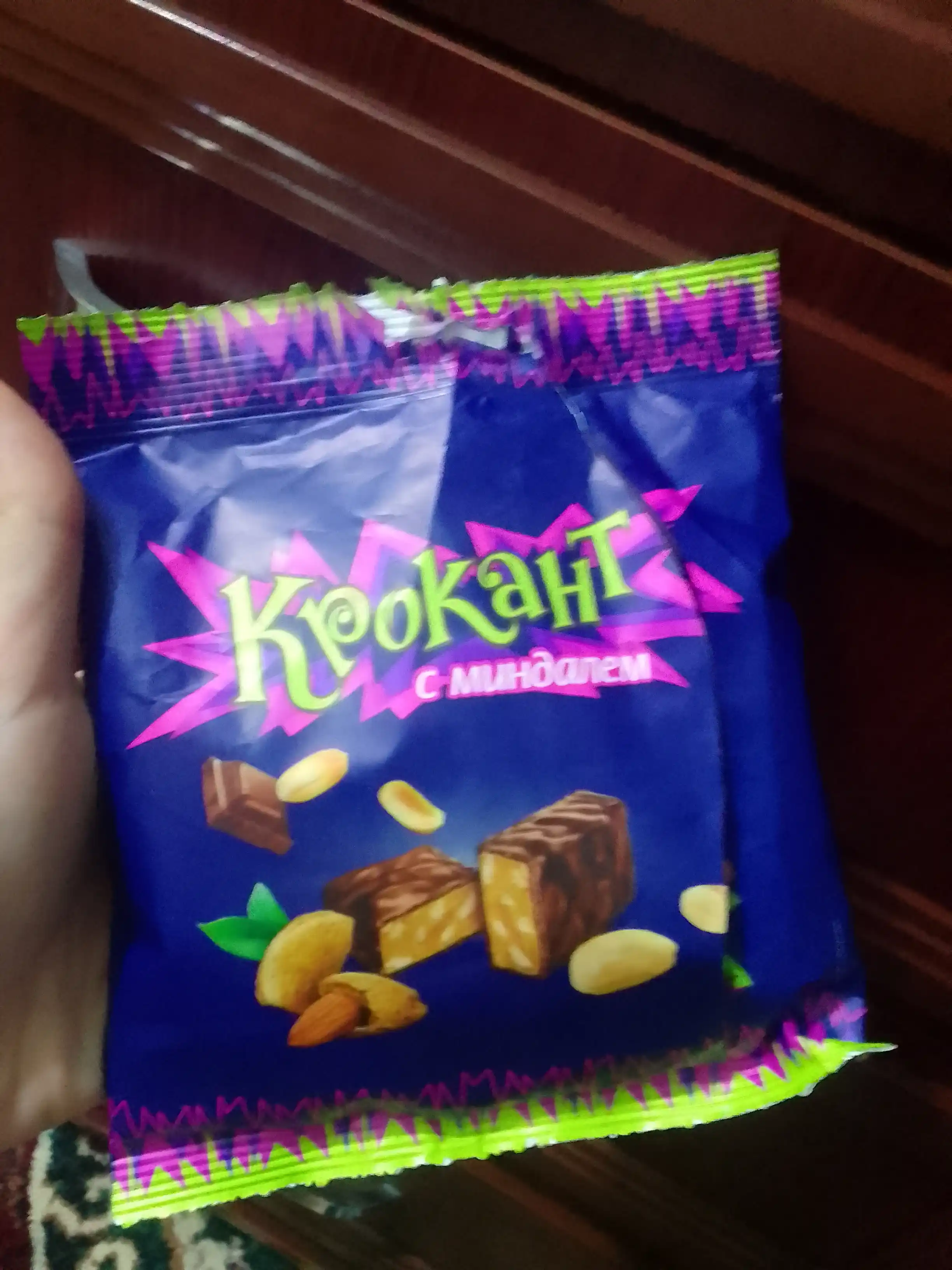 Konfetlar Crocant, bodomli, 180 g
