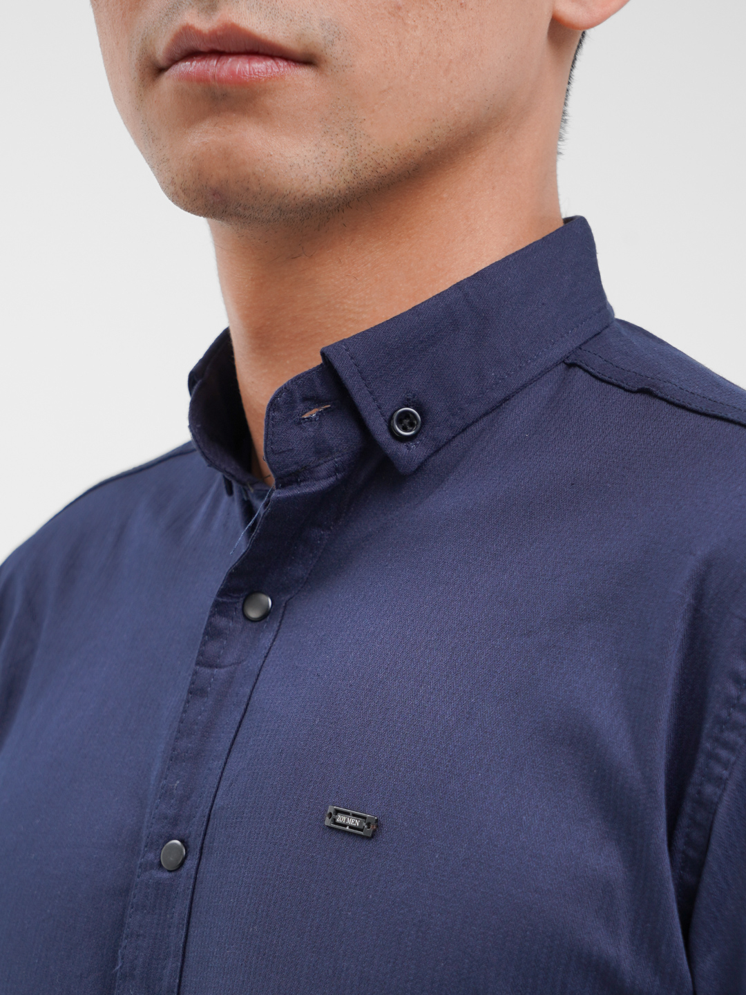 Erkakning eshagini yalagan qiz videosi