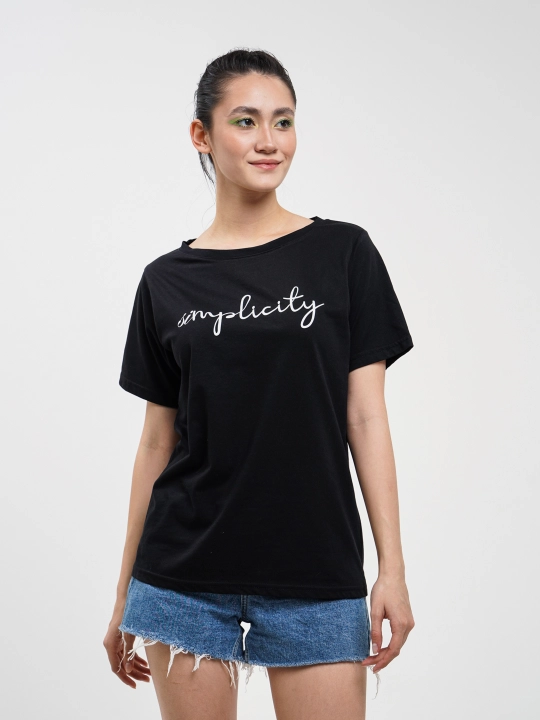 Ayollar futbolkasi Simplicity - 