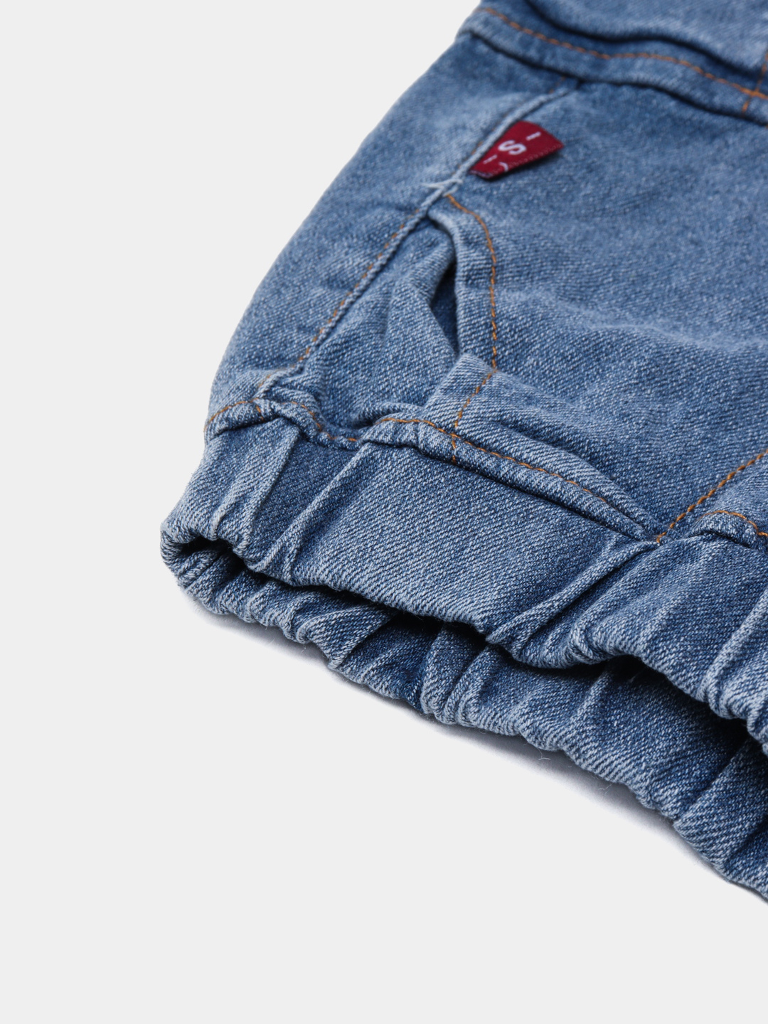 Xotin taksi haydovchisini emizdi