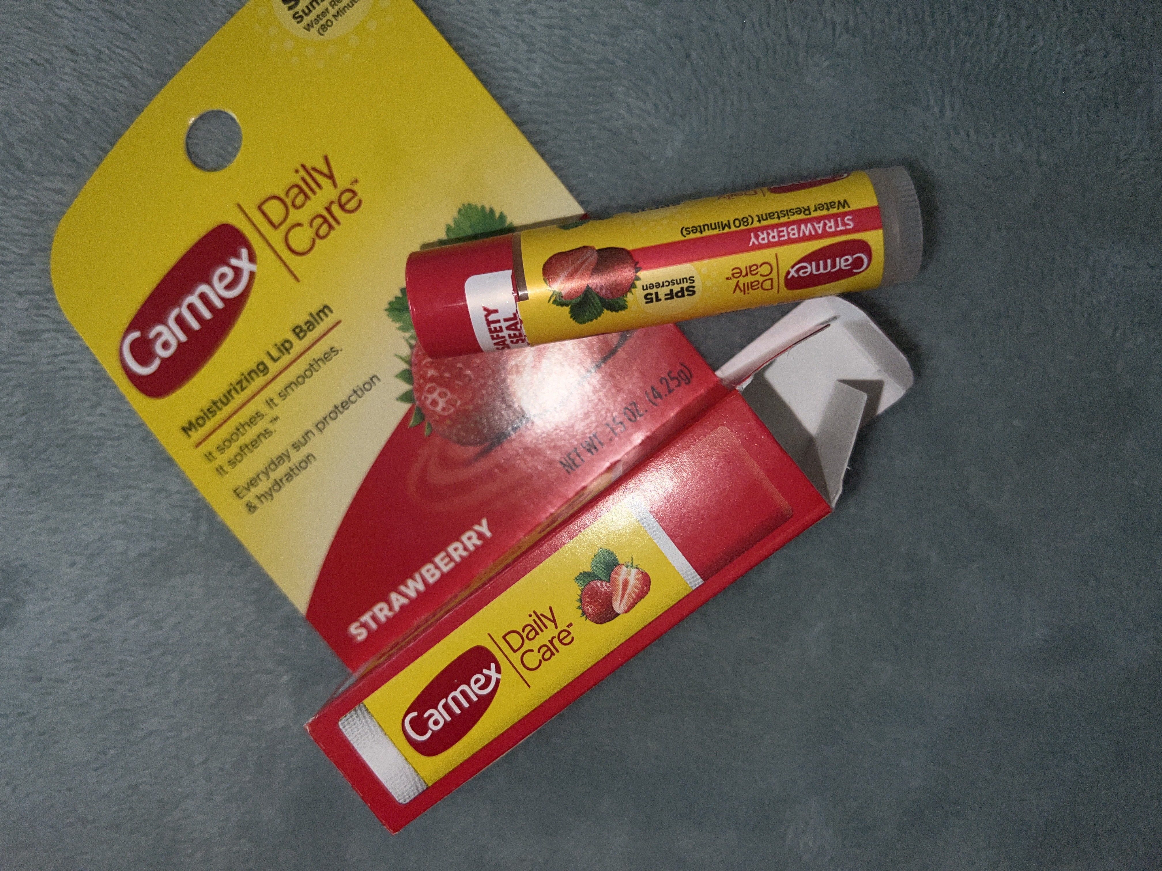 Бальзам для губ Carmex Stick, клубника