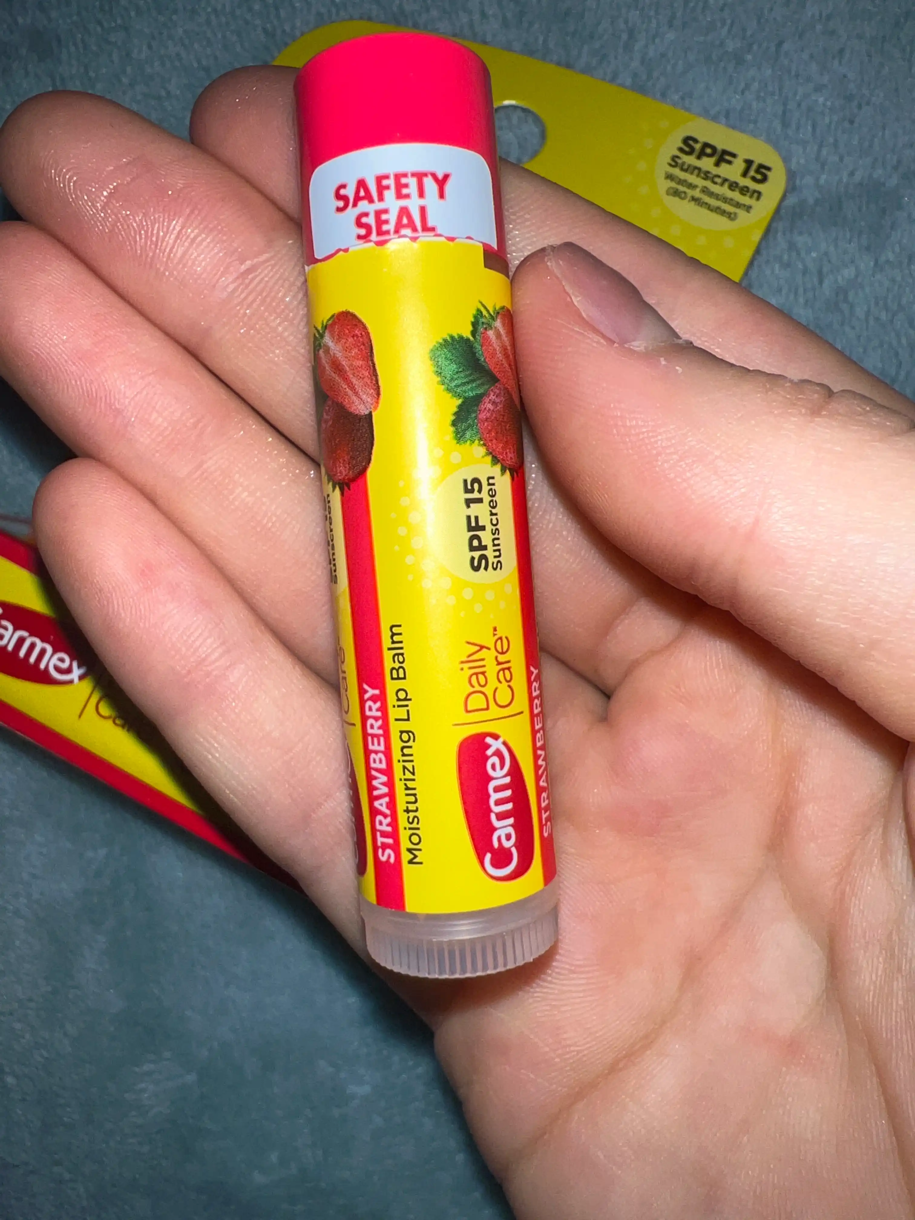 Бальзам для губ Carmex Stick, клубника