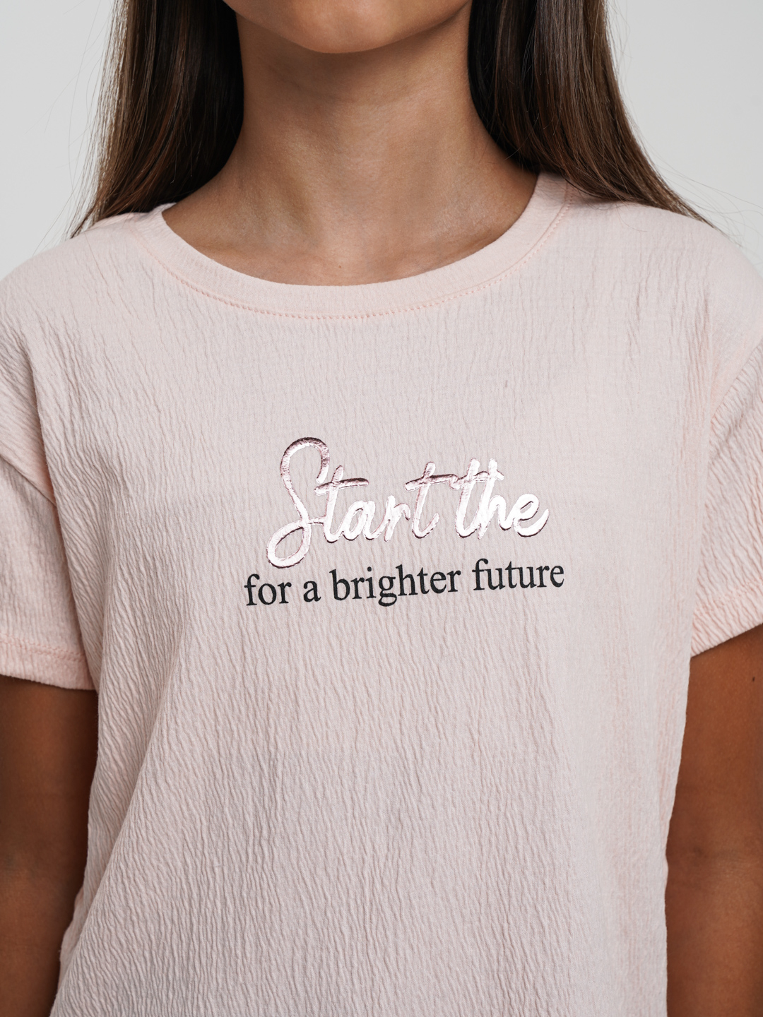 Paypoqdagi tukli mushuk fotosurati