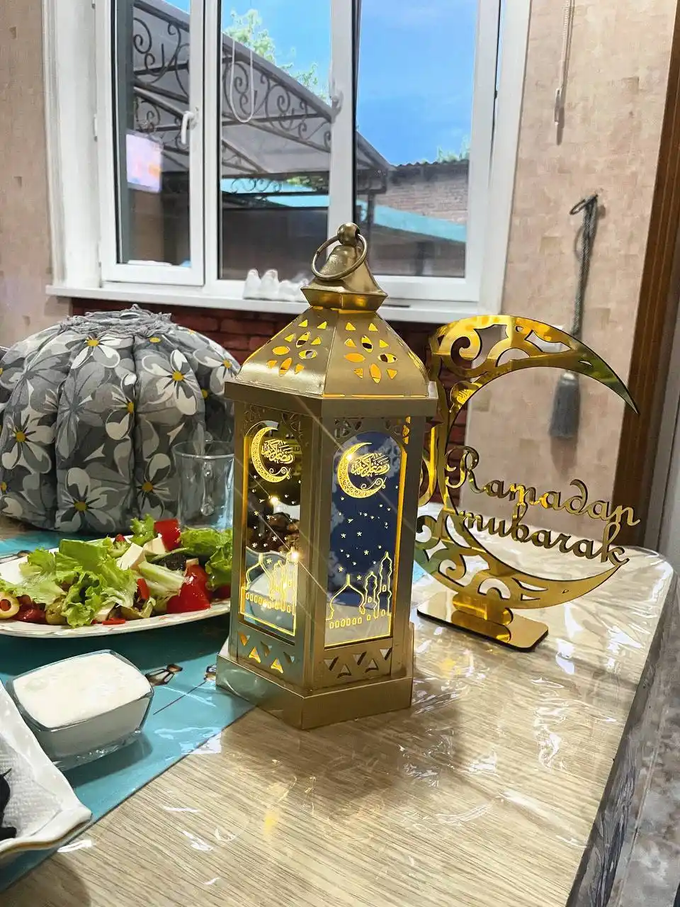Настольный светильник, светодиод, металлический