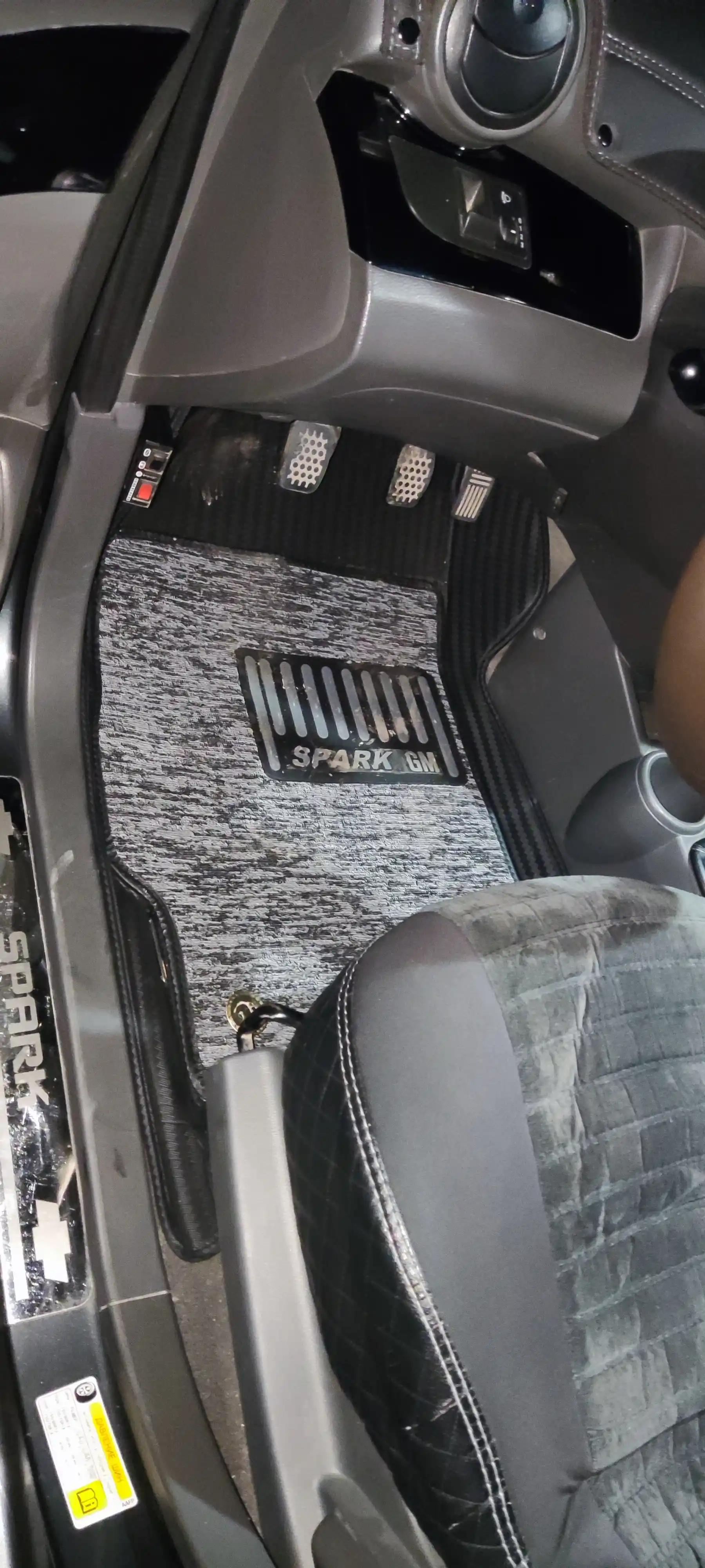Коврик 7D для салона автомобиля Chevrolet Spark
