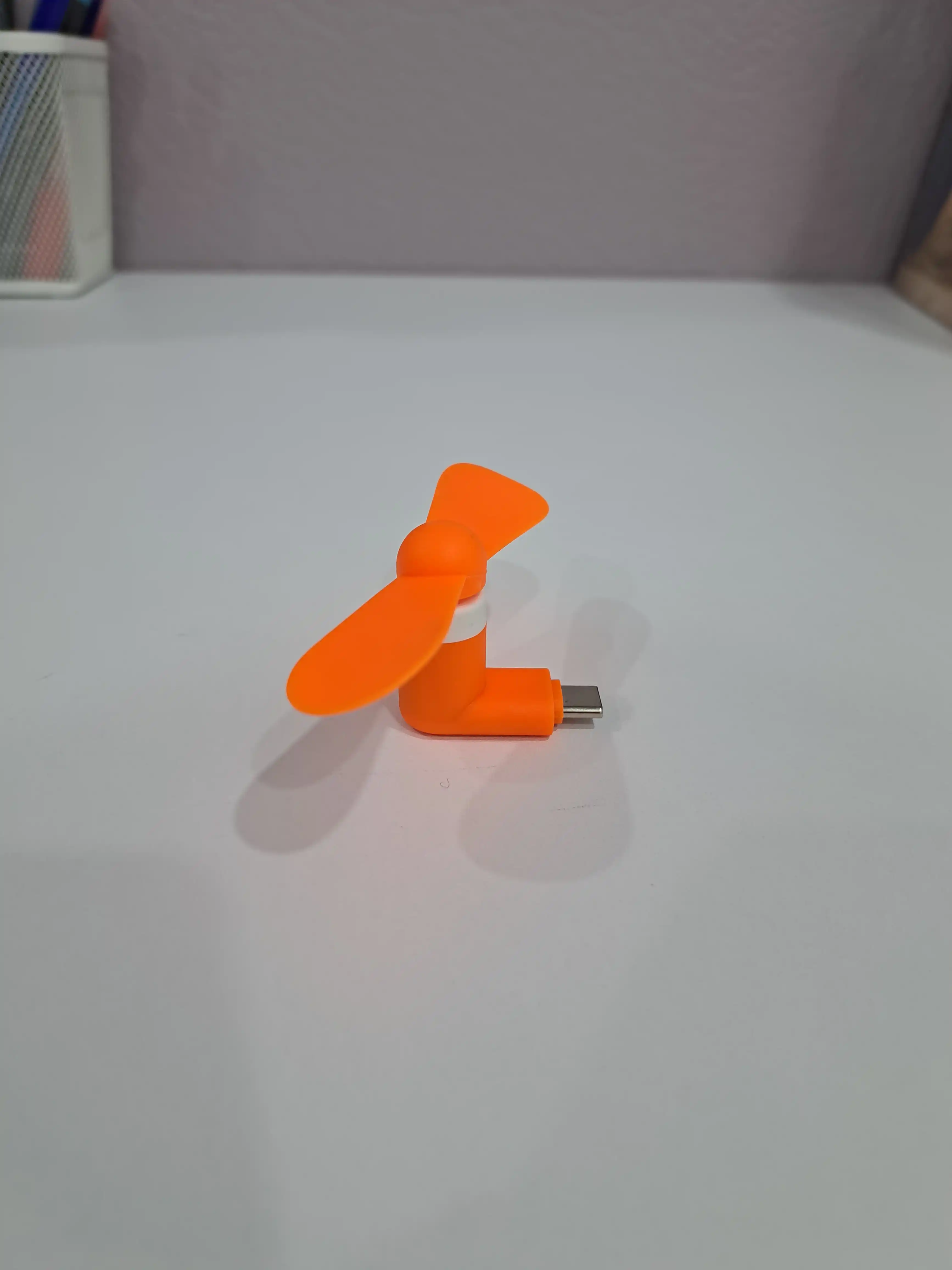 Портативный мини-вентилятор, с USB подключением к телефону