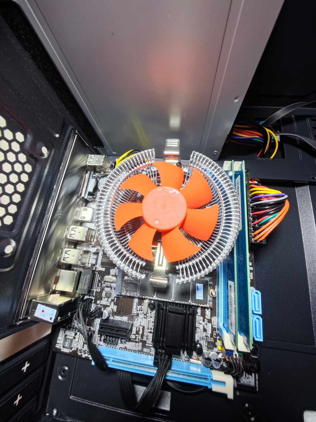 Blok tizimi Core i5/256GB SSD/M.2 NVMe/8 GB RAM, ofis kompyuteri