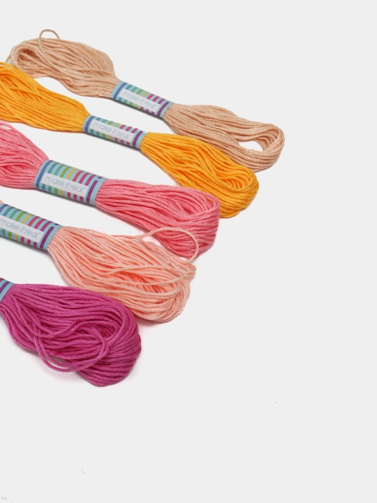 Набор рукоделия для девочек Make It Real Macrame DIY set "Friendship Bracelets" 1318