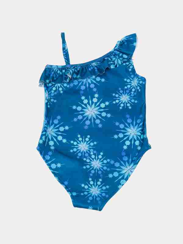 Ozarbayjon qizlari mushukchalar bilan