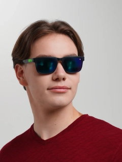 Зеленый