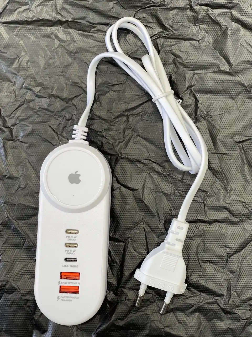 Универсальное зарядное устройство удлинитель, с 5 портами, 2 USB, 2 Type C, 1 Lightning