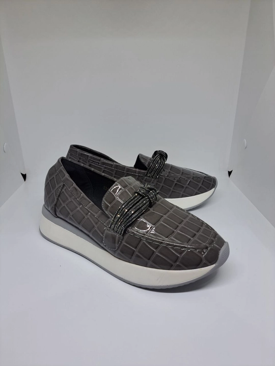 Женские мокасины