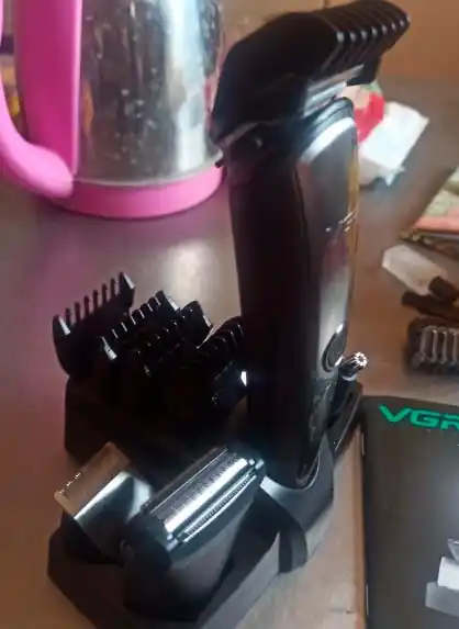 Soch olish mashinkasi VGR V-175 5 in 1, soqol, burun va quloq uchun trimmer