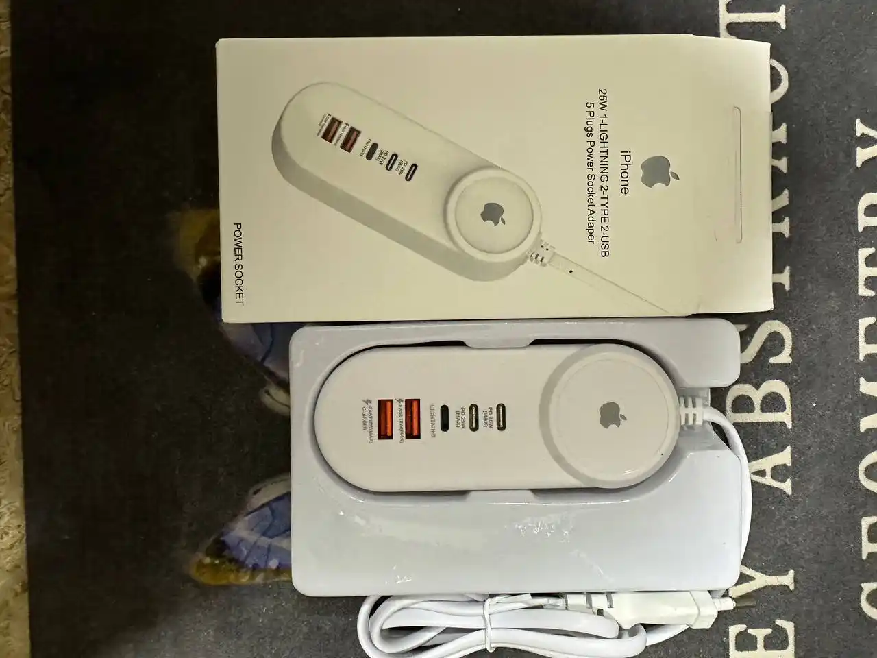 Универсальное зарядное устройство удлинитель, с 5 портами, 2 USB, 2 Type C, 1 Lightning